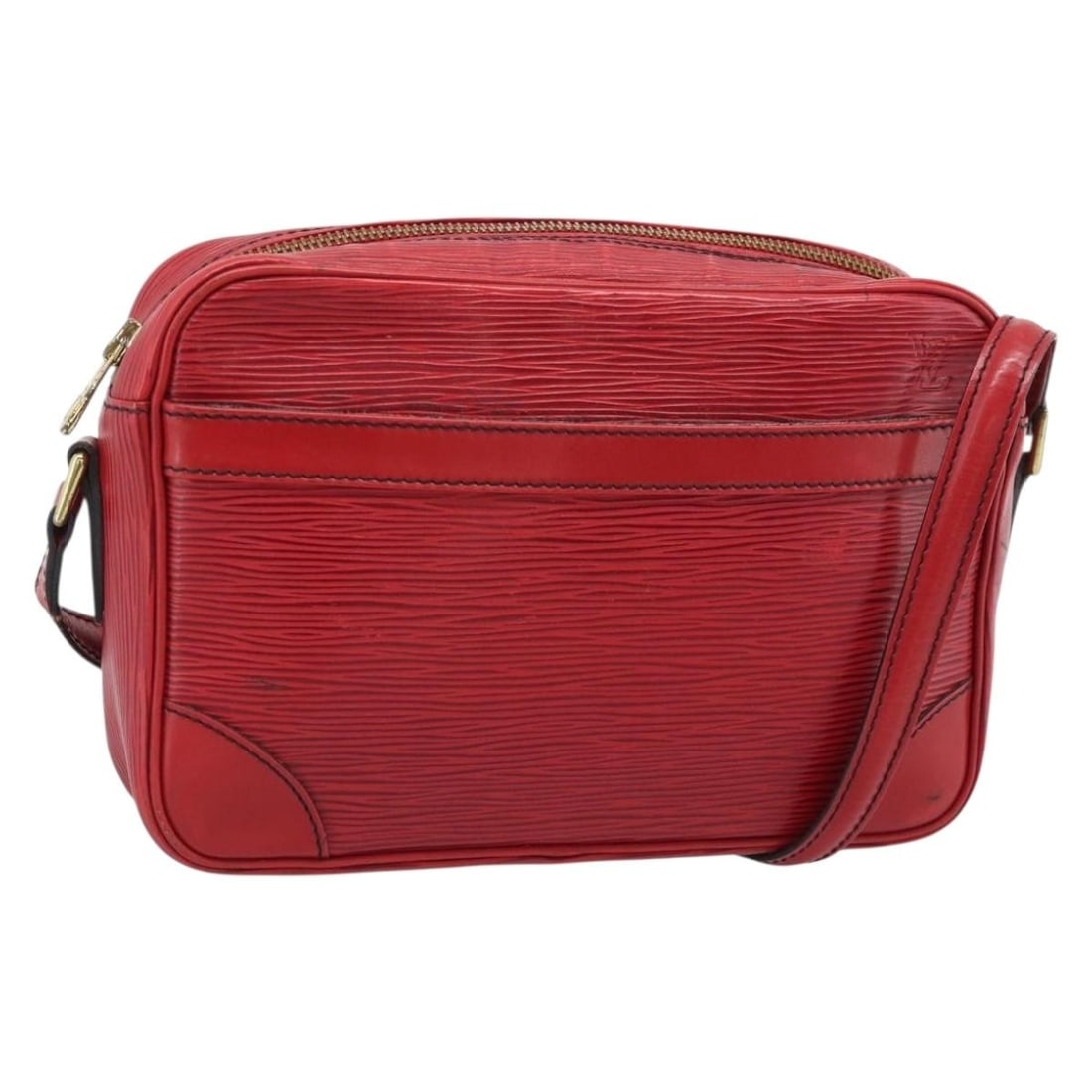 Louis Vuitton M52307 Trocadero 23 Red Epi Leather Shoulder Bag: Louis Vuitton M52307 Trocadero 23 Red Epi Leather Shoulder Bag Louis Vuitton Epi Trocadero 23 shoulder bag in red Epi leather. This women's shoulder bag was made in France and features an adjustable s