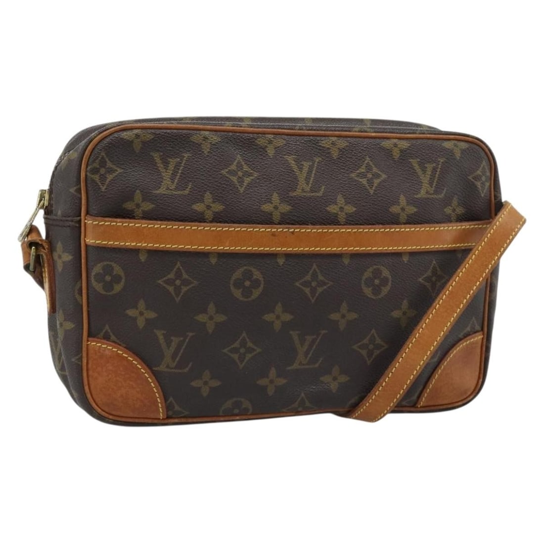 Louis Vuitton M51274 Trocadero 27 Monogram Canvas Shoulder Bag: Louis Vuitton M51274 Trocadero 27 Monogram Canvas Shoulder Bag Louis Vuitton Trocadero 27 shoulder bag in Monogram Canvas, made in France. This women's bag features the Monogram colorway and measures 