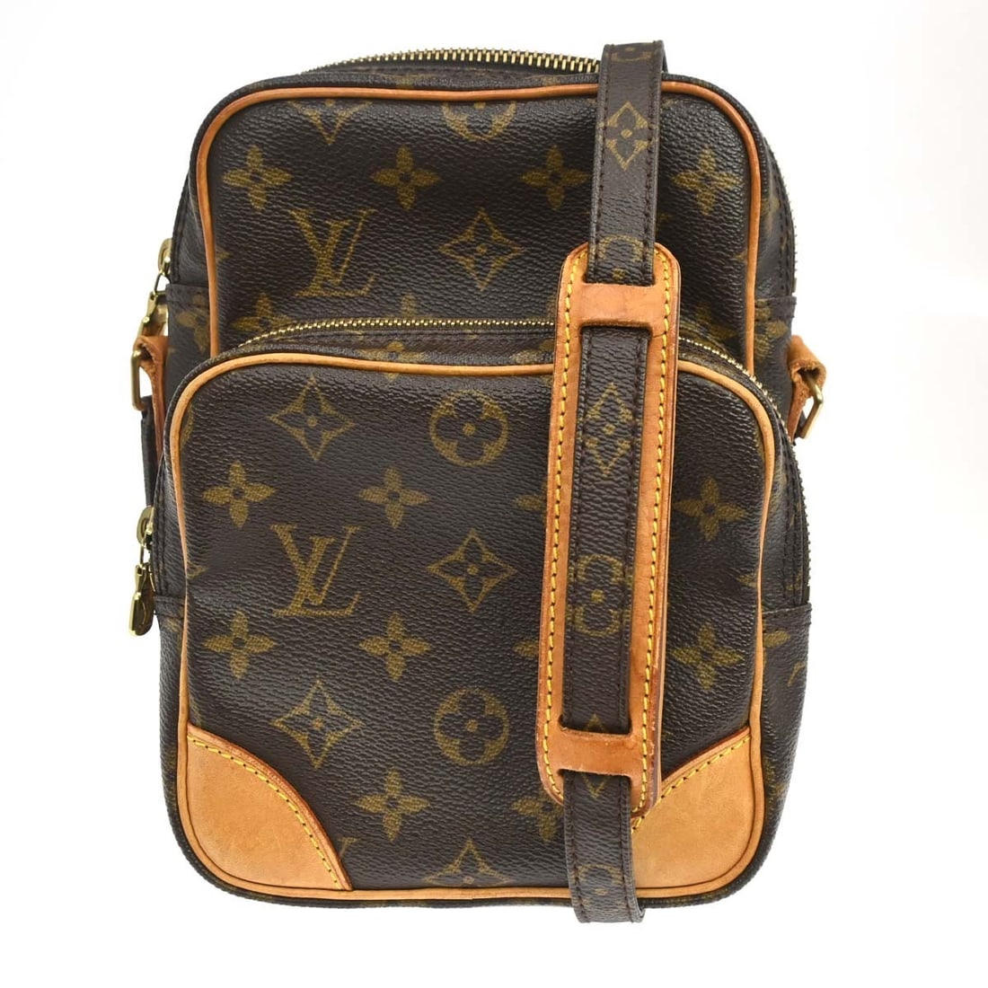 Louis Vuitton Amazone Monogram Crossbody Bag M45236 France: Louis Vuitton Amazone Monogram Crossbody Bag M45236 France Vintage Louis Vuitton Amazon crossbody shoulder bag in brown Monogram canvas and leather with a zip closure and adjustable crossbody strap. T