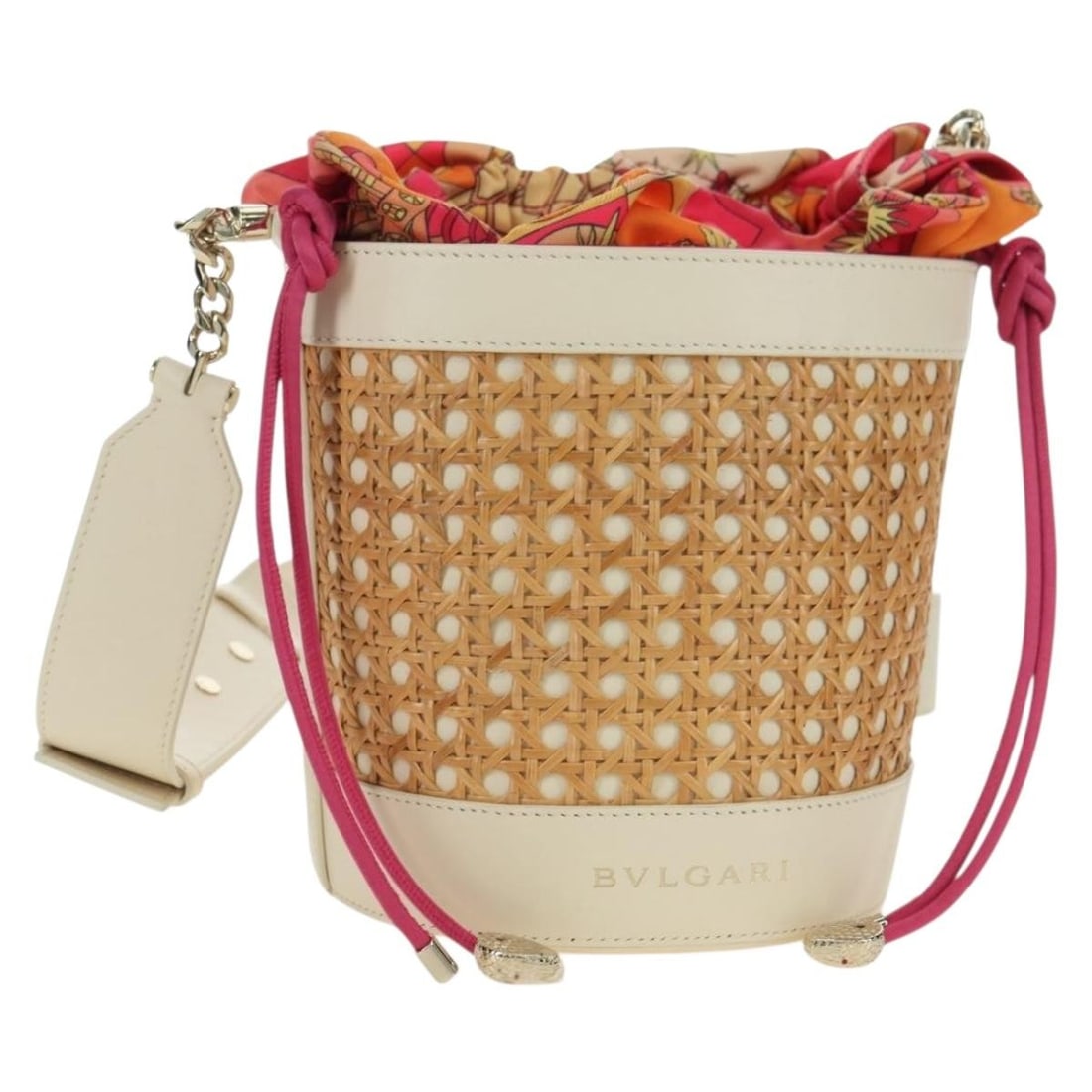 BVLGARI Serpenti Forever Beige Leather Shoulder Bag for Women: BVLGARI Serpenti Forever Beige Leather Shoulder Bag for Women Bvlgari Serpenti Forever shoulder bag in beige. This women's bag is made in Italy and includes only the item shown in the photo; the item 