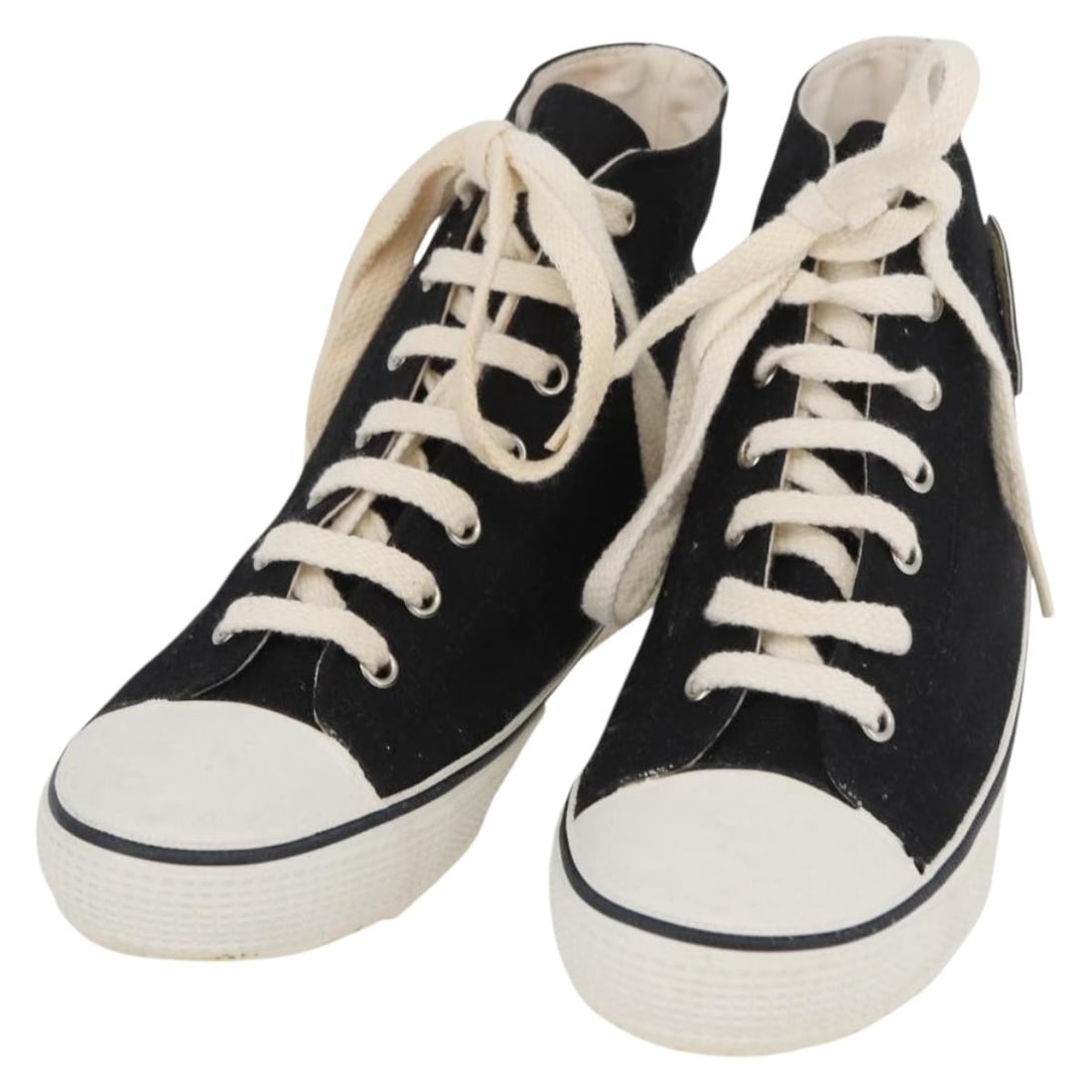 Chanel Canvas Black and White High Top Sneakers A01852 with Dust Bag and Box: Chanel Canvas Black and White High Top Sneakers A01852 with Dust Bag and Box These CHANEL high cut sneakers feature a black and white canvas upper, offering a stylish and comfortable option for women.