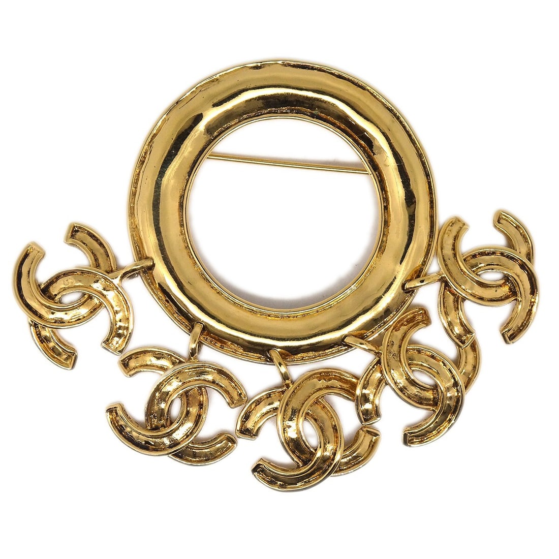 Chanel CC Logo Gold Tone Hoop Brooch 94P: Chanel CC Logo Gold Tone Hoop Brooch 94P Gold-tone Chanel brooch pin with logo theme and a hoop-style design. Made in France, this piece is marked 94P and comes with a box. Condition is very good over