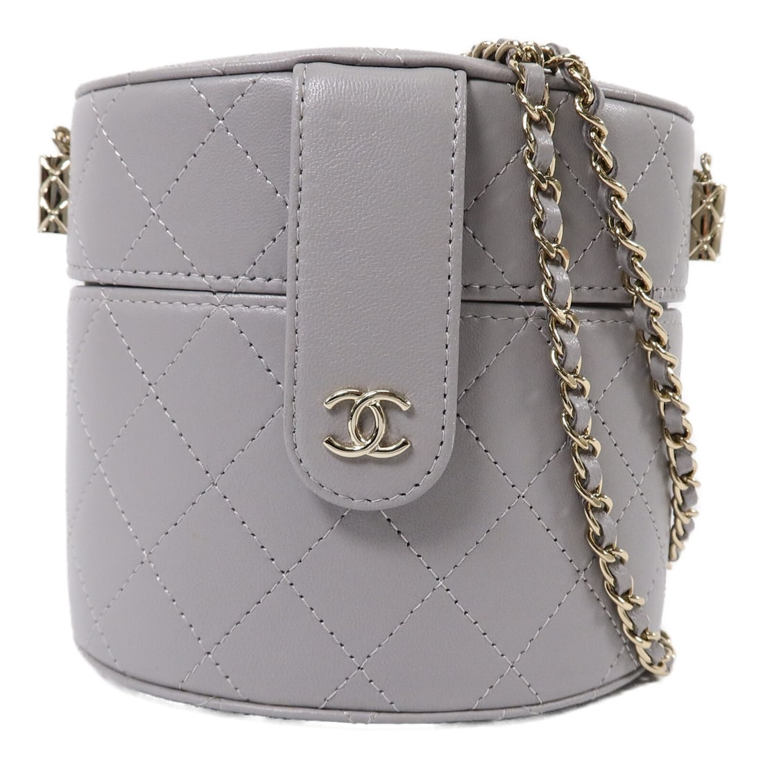CHANEL CC Round Vanity Case Shoulder Bag Gray Lambskin GHW: CHANEL CC Round Vanity Case Shoulder Bag Gray Lambskin GHW A CHANEL round vanity case shoulder bag in gray lambskin leather. It features a shoulder bag style, magnetic pocket, and comes with a hologra