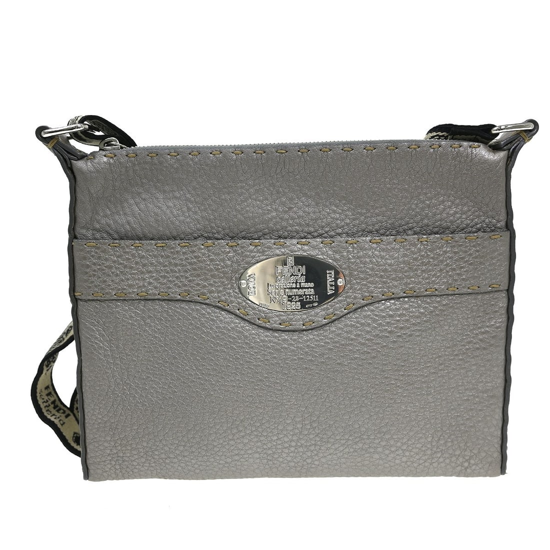 Fendi Vintage Selleria Leather Messenger Bag Silver: Fendi Vintage Selleria Leather Messenger Bag Silver Vintage Fendi Selleria Zip Messenger bag in silver leather. This messenger style bag is made in Italy and is described in good condition, with light