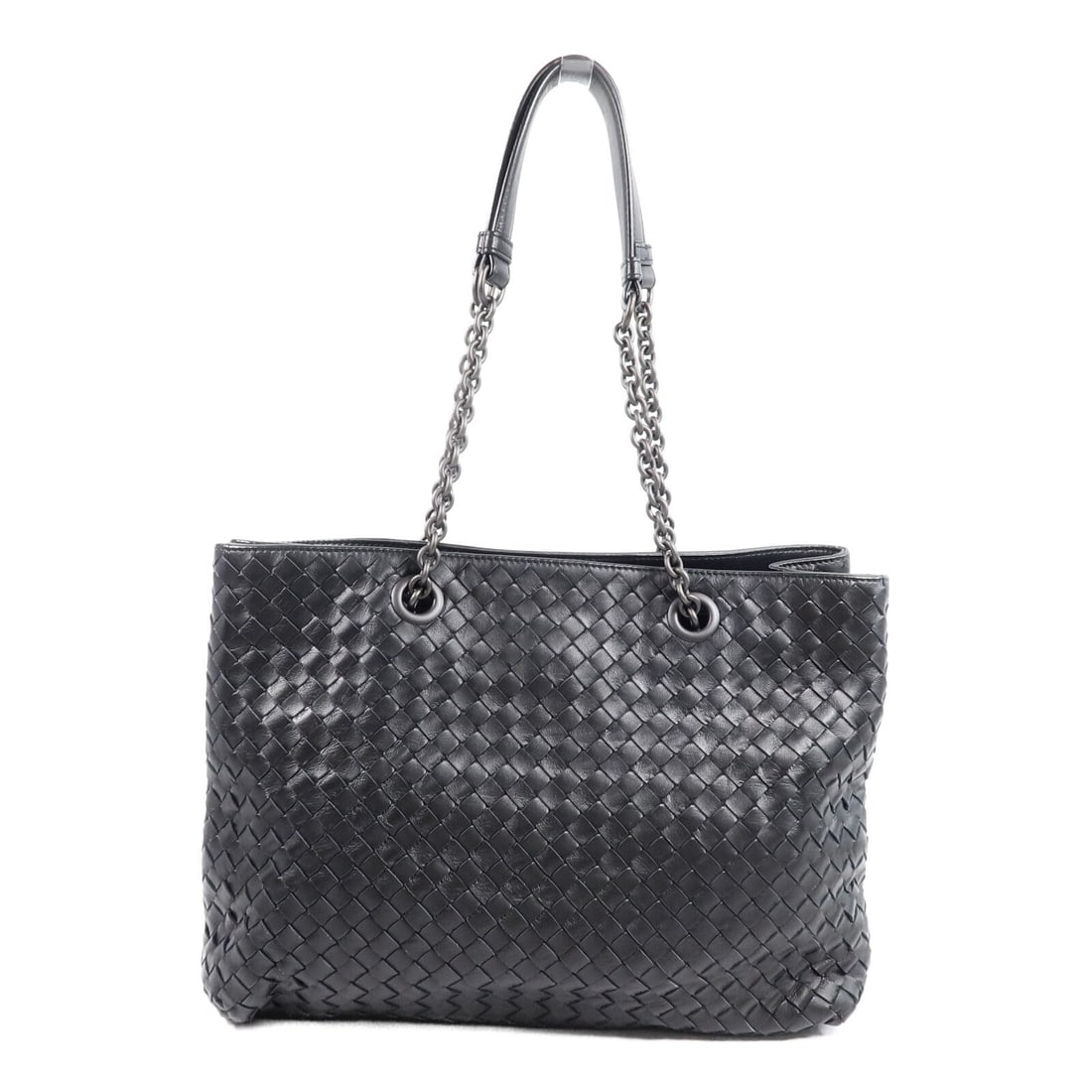 Bottega Veneta Intreccicto black lambskin shoulder bag with mirror: Bottega Veneta Intreccicto black lambskin shoulder bag with mirror Bottega Veneta Intreccicto shoulder bag in black lambskin leather. This women's shoulder bag is made in Italy and features a magnetic
