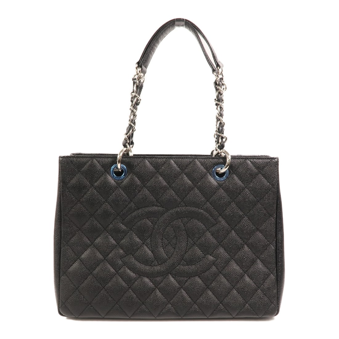 CHANEL A50995 GST Shoulder Tote in Black Calfskin Leather: CHANEL A50995 GST Shoulder Tote in Black Calfskin Leather Chanel GST Grand Shopping Tote shoulder bag in black calfskin leather with CC design and silver-tone hardware. This women's bag is made in Fra