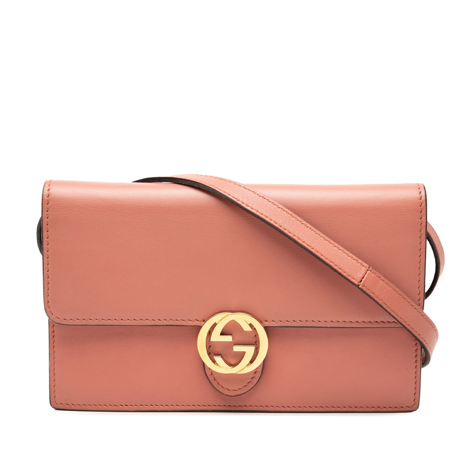 Gucci pink leather wallet on strap Interlocking G Dollar: Gucci pink leather wallet on strap Interlocking G Dollar This Gucci Leather Interlocking G Dollar Wallet On Strap is crafted from pink leather and features a flat leather shoulder strap, a front flap 