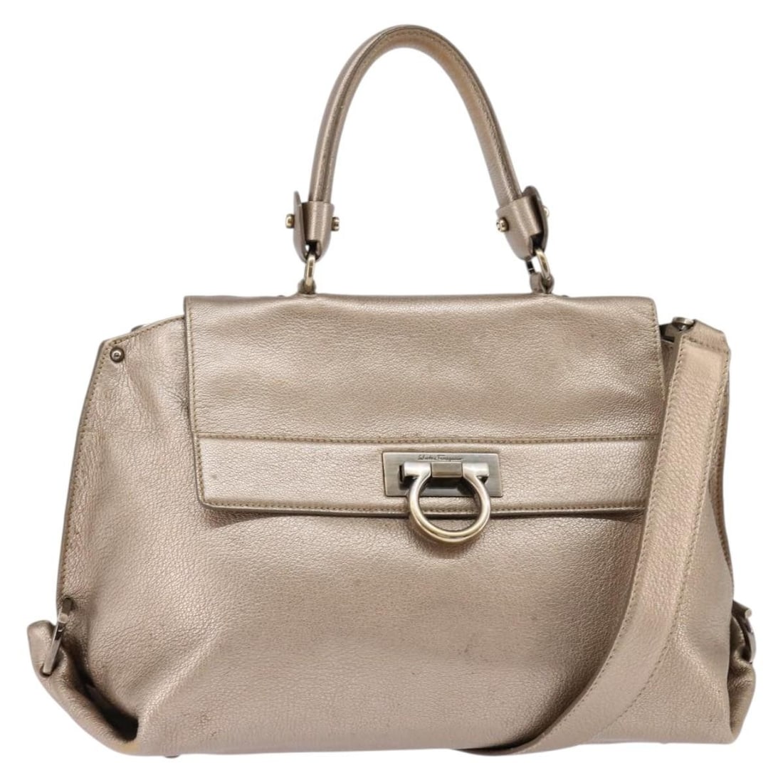 Beige Leather Satchel by Salvatore Ferragamo Sofia 35cm x 22cm x 14cm: Beige Leather Satchel by Salvatore Ferragamo Sofia 35cm x 22cm x 14cm This pre-owned Salvatore Ferragamo Sofia Satchel is crafted from beige leather and designed for women. The handbag features a spac