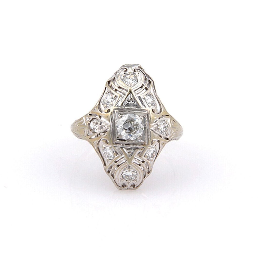 Vintage 18k White Gold Dome Ring with Diamond Filigree Size 5: Vintage 18k White Gold Dome Ring with Diamond Filigree Size 5 Vintage original filigree dome ring crafted in 18k white gold, accented with diamonds totaling approximately 0.25 carat. The sculptural op