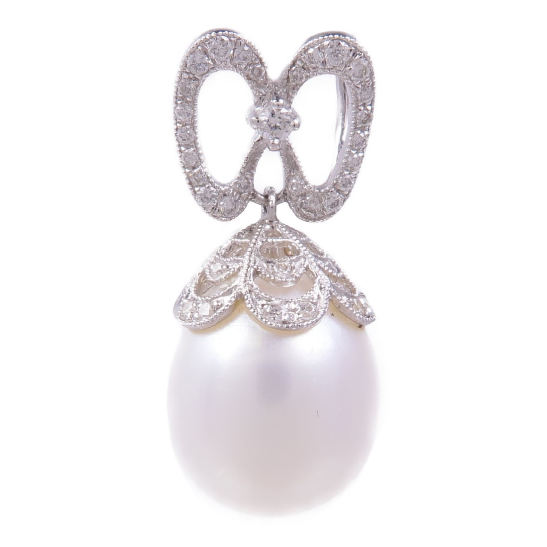 18K White Gold Pearl Pendant Top with Diamond Accents: 18K White Gold Pearl Pendant Top with Diamond Accents Pearl and diamond pendant top in K18 white gold, designed for women. It features a clear and white color scheme, a pearl main stone, and diamond a