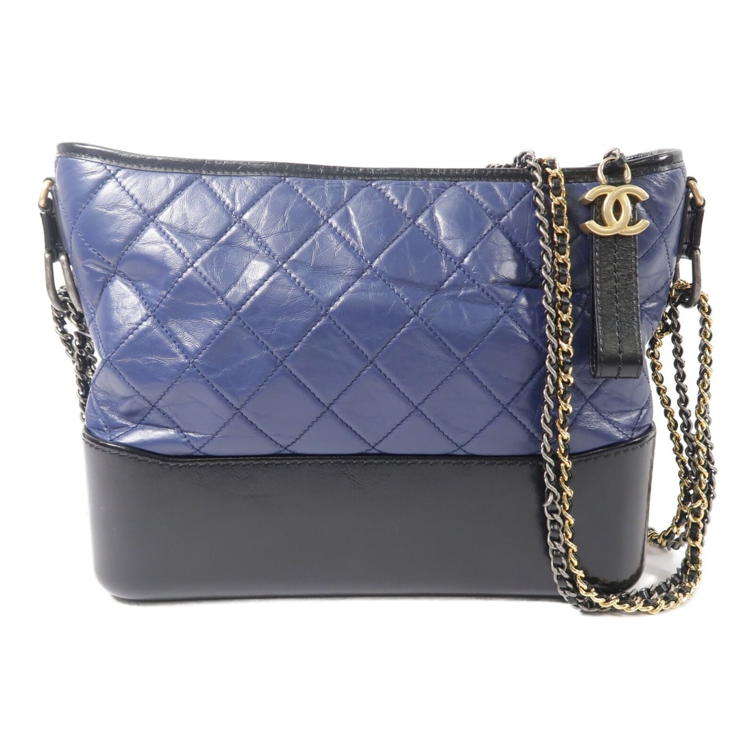 CHANEL Gabrielle AS1521 medium navy calfskin shoulder bag: CHANEL Gabrielle AS1521 medium navy calfskin shoulder bag CHANEL Gabrielle medium chain shoulder bag in navy calfskin leather. This women's shoulder bag features a chain strap, interior pockets for or