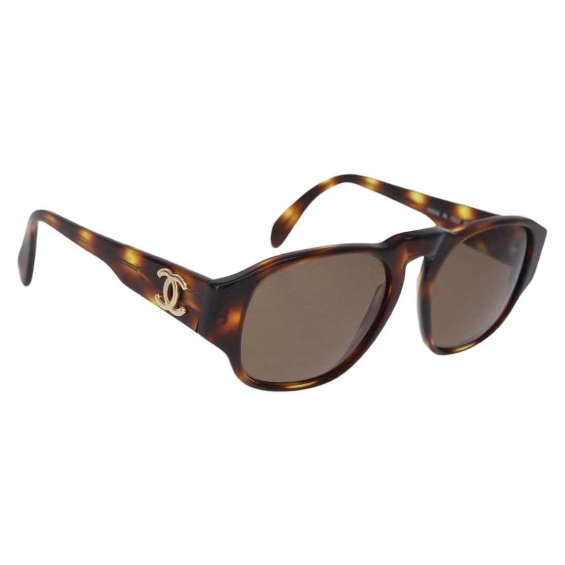 CHANEL Brown Plastic Womens Sunglasses with Case Italy: CHANEL Brown Plastic Womens Sunglasses with Case Italy Authentic CHANEL women's sunglasses in brown plastic with a classic CC design. Made in Italy, this pair includes a sunglass case. Condition is AB