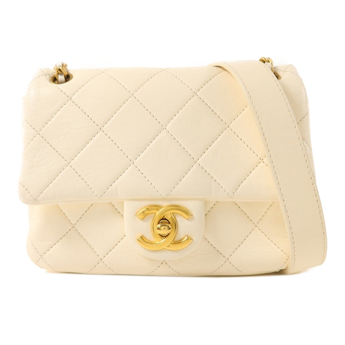 CHANEL CC White Calfskin Shoulder Bag with Chain Strap: CHANEL CC White Calfskin Shoulder Bag with Chain Strap White Chanel CC chain shoulder bag crafted from calfskin leather. This women's shoulder bag features a turn-lock closure, an open exterior pocket