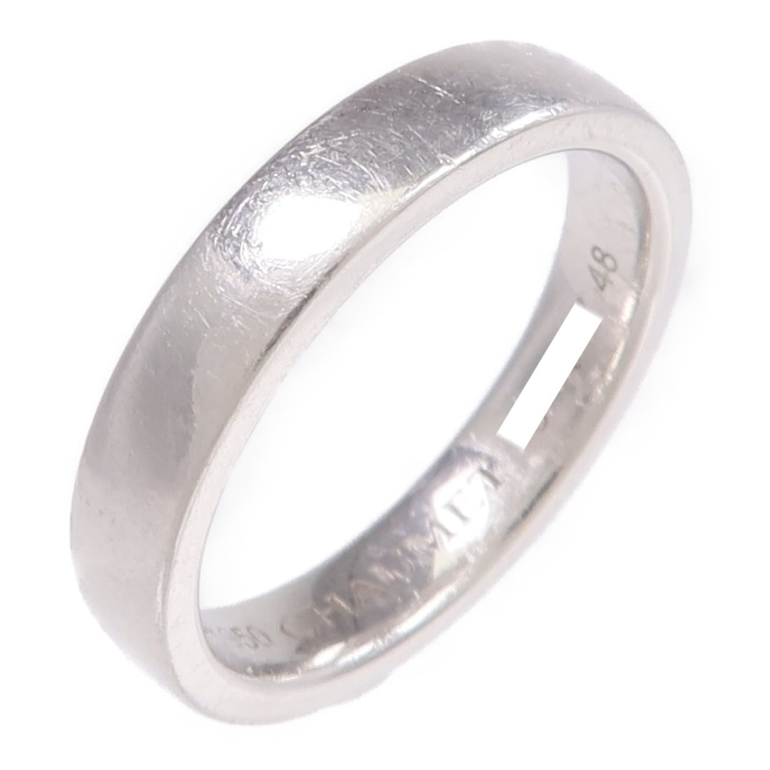 Chaumet Rubans Pt950 Platinum Diamond Wedding Ring Size 4.5 Model 080303: Chaumet Rubans Pt950 Platinum Diamond Wedding Ring Size 4.5 Model 080303 A Chaumet Rubans wedding band ring in Pt950 platinum with diamond accents. The ring is sized US 4.5 and engraved 48. It is a un