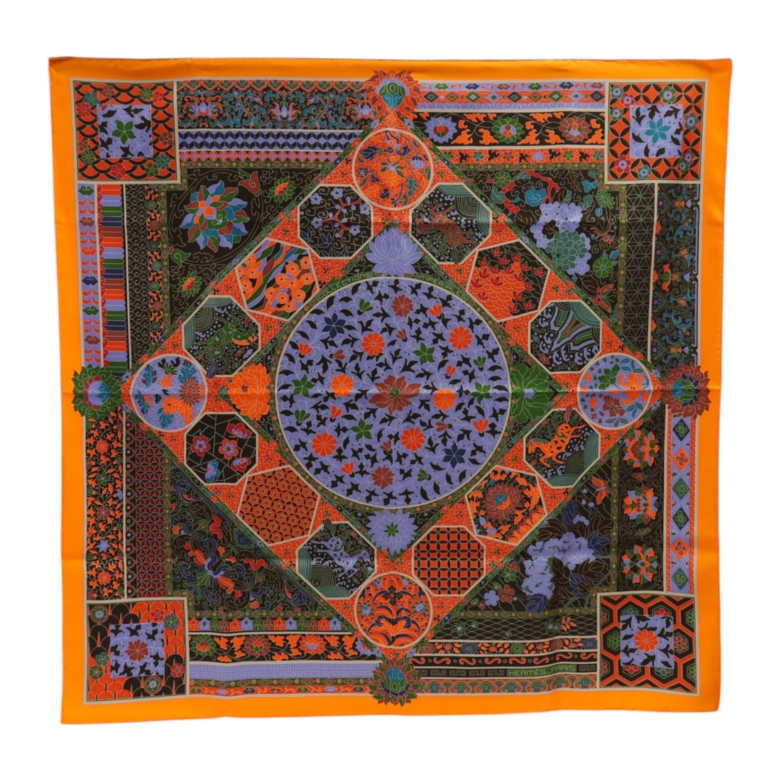 HERMES Silk Scarf 90x90 Orange Black Blue Multicolor: HERMES Silk Scarf 90x90 Orange Black Blue Multicolor Hermes 90x90 scarf made of silk in orange, black, blue, and multicolor. Designed for women in regular size, it measures 90 cm x 90 cm (35.4 x 35.4 