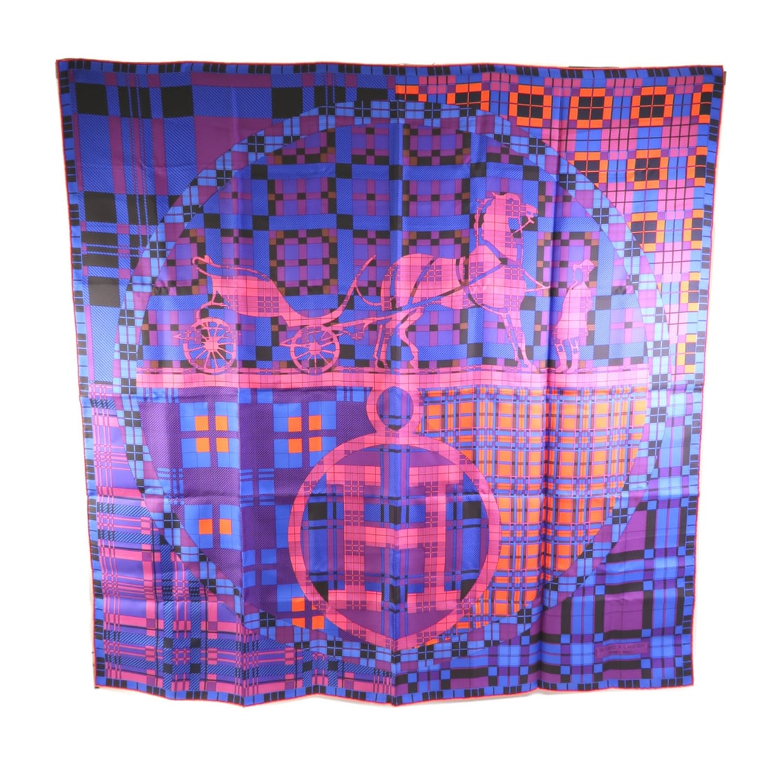 Hermes Scarf 90 blue silk square 90cm x 90cm: Hermes Scarf 90 blue silk square 90cm x 90cm Hermes silk scarf in blue, designed for women and made in France. This Scarf 90 features a classic square format and comes with no accessories. Condition i