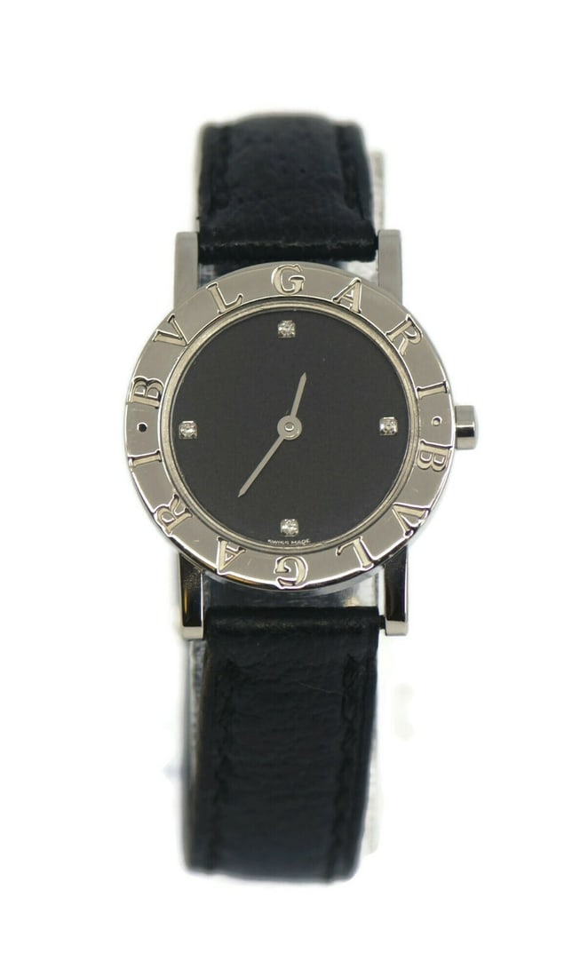 Bvlgari Bvlgari Diamond Bezel Stainless Steel Watch BB26SLD: Bvlgari Bvlgari Diamond Bezel Stainless Steel Watch BB26SLD This exquisite Bvlgari Diamond Stainless Steel Watch (Model: Bvlgari Bvlgari) features a stunning black dial complemented by a diamond bezel