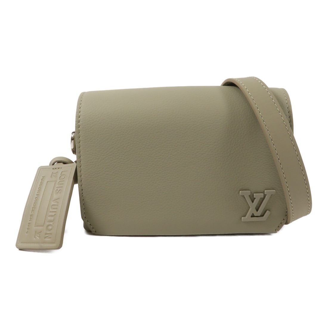 Louis Vuitton M82281 wearable wallet shoulder bag green calfskin: Louis Vuitton M82281 wearable wallet shoulder bag green calfskin Flap wearable wallet shoulder bag in green calfskin leather with a magnetic pocket and one inside zip pocket. Includes a shoulder strap