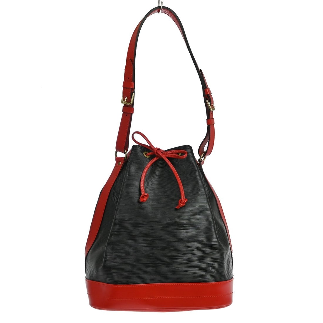 Louis Vuitton Noe Epi Leather Drawstring Shoulder Bag Black Red M44017: Louis Vuitton Noe Epi Leather Drawstring Shoulder Bag Black Red M44017 Vintage Louis Vuitton Noe shoulder bag in black and red bicolor Epi leather with a drawstring closure and adjustable shoulder str