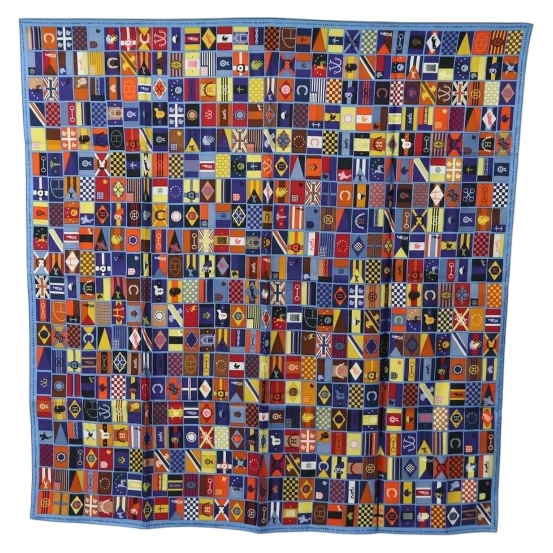 HERMES En Voyage Carre 90 Silk Scarf Blue France: HERMES En Voyage Carre 90 Silk Scarf Blue France Authentic Hermes Carre 90 "En Voyage" scarf in blue silk. This women's scarf includes the item box and is in AB very good condition, showing partly rub