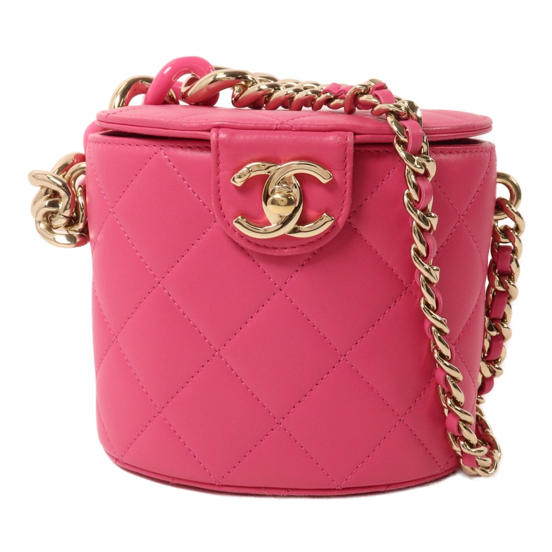 CHANEL CC Vanity Case Shoulder Bag Pink Lambskin Gold Tone Hardware: CHANEL CC Vanity Case Shoulder Bag Pink Lambskin Gold Tone Hardware Chanel CC vanity case chain shoulder bag in pink lambskin leather. This women's shoulder bag features a turn-lock closure, an interi