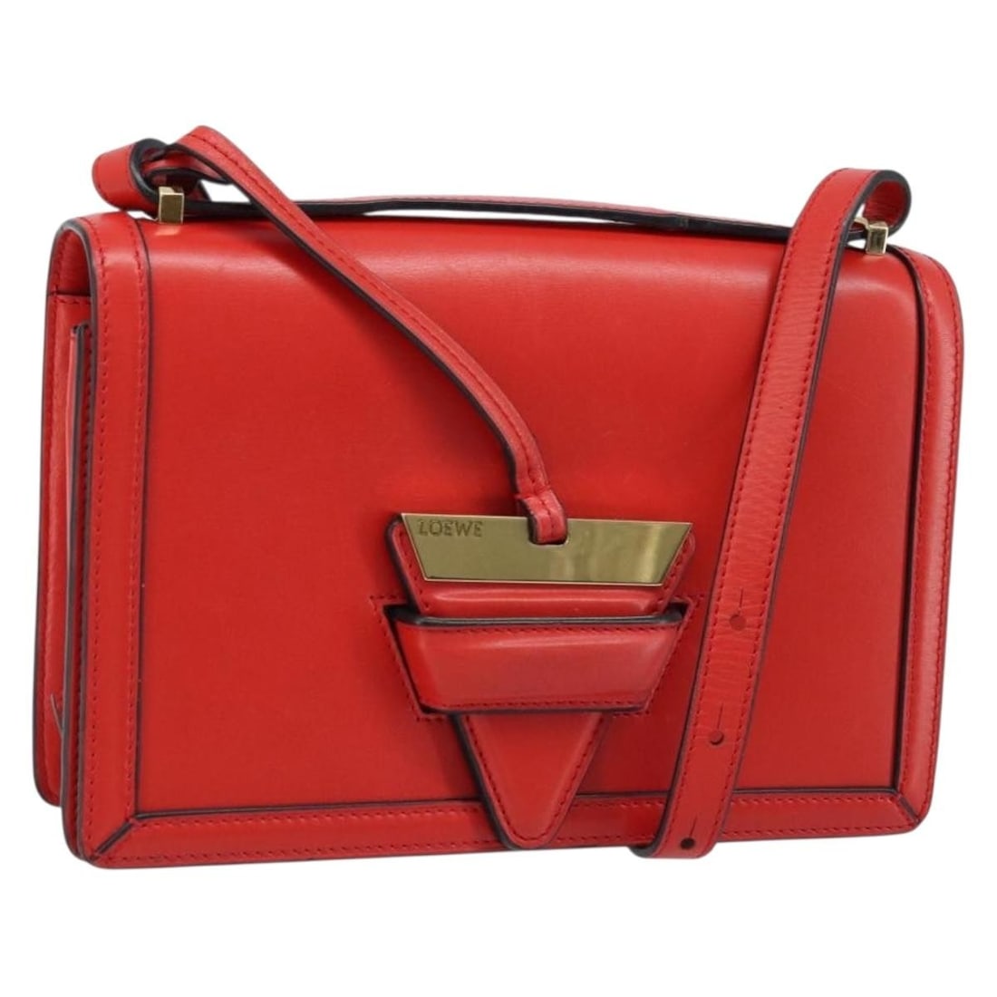 LOEWE Red Leather Shoulder Bag Gold Tone Hardware: LOEWE Red Leather Shoulder Bag Gold Tone Hardware Authentic LOEWE shoulder bag in red leather with gold-tone accents. Made in Spain, this women's bag features an adjustable shoulder strap and a slim p