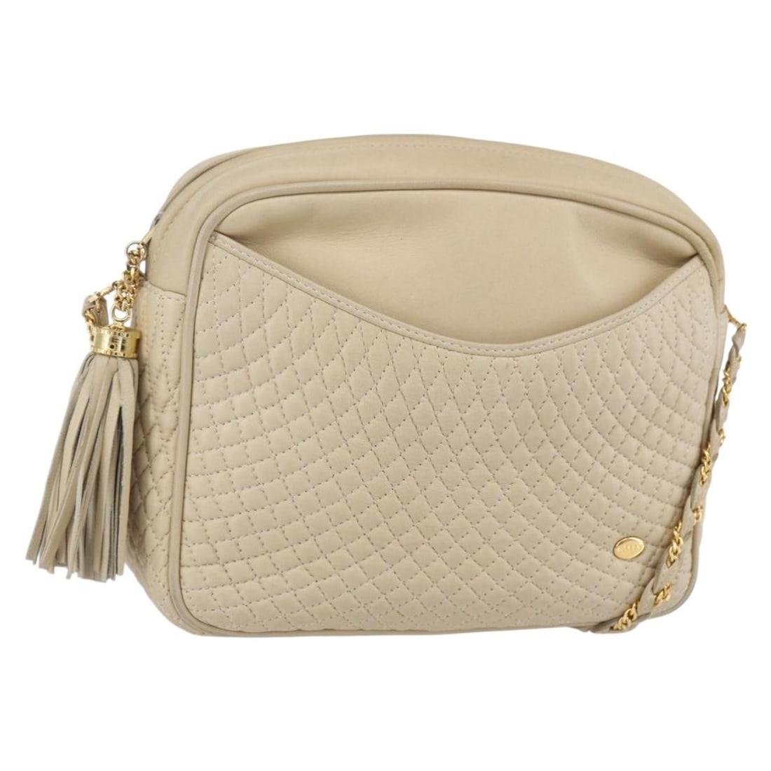 Bally Vintage Shoulder Bag in Ecru Quilted Leather: Bally Vintage Shoulder Bag in Ecru Quilted Leather This vintage Bally shoulder bag is crafted from quilted ecru leather and features a chain shoulder strap. Designed for women, it combines classic sty