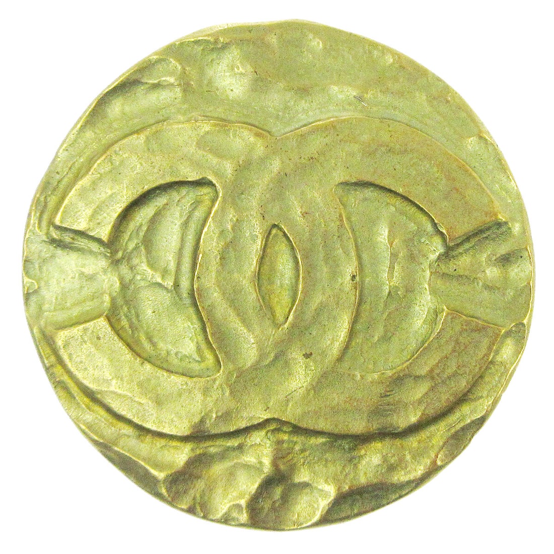 Chanel 95P Gold Tone Medallion Brooch Pin: Chanel 95P Gold Tone Medallion Brooch Pin Chanel medallion brooch pin in a gold-tone finish with CC logo detailing. Made in France, this round brooch is marked 95P and features a classic medallion des