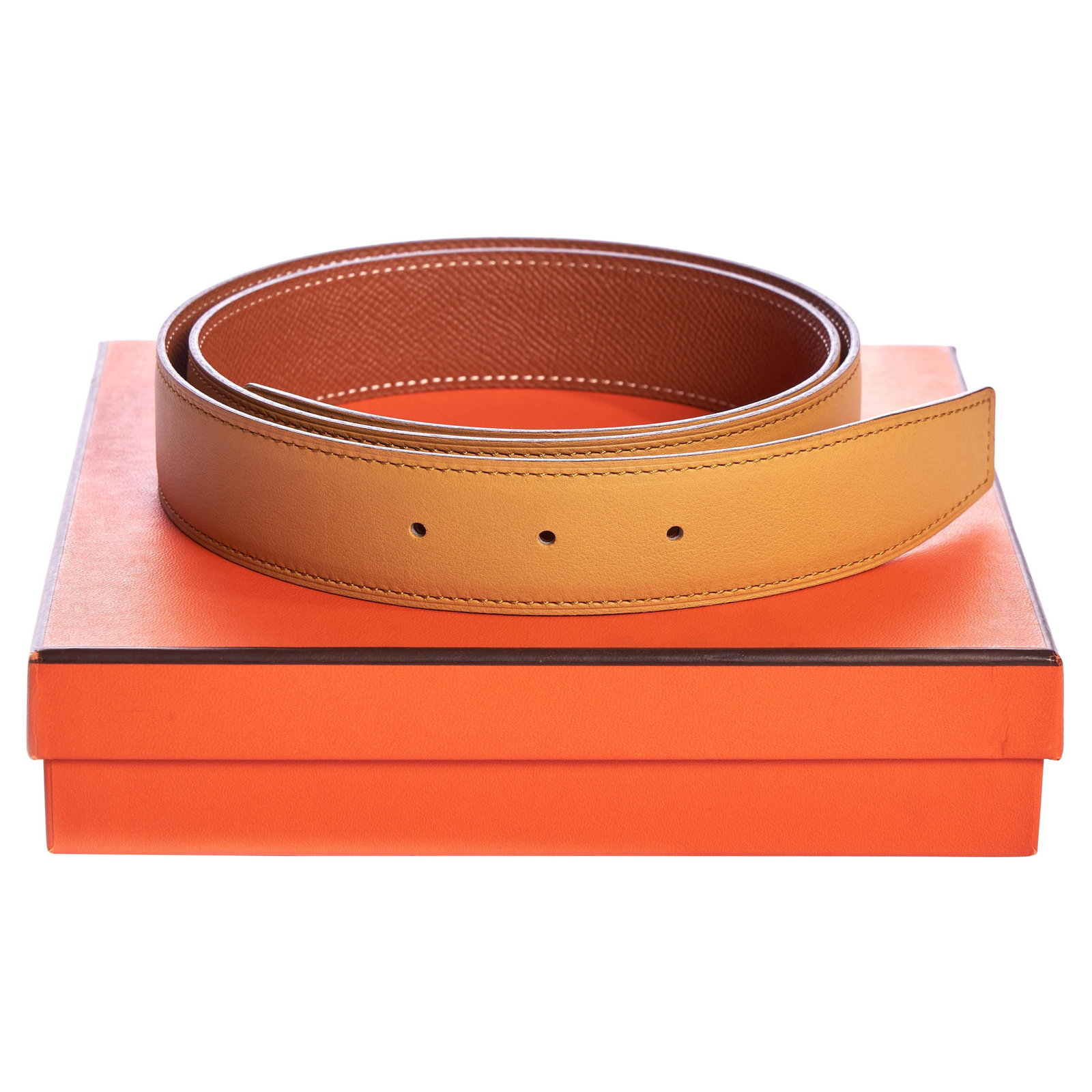 Hermes BNIB Reversible Leather Strap 32mm Curry Gold Epsom: Hermes BNIB Reversible Leather Strap 32mm Curry Gold Epsom Discover this exquisite Hermes reversible leather strap designed for the medium 32mm H belt. Crafted from high-quality curry swift and gold e