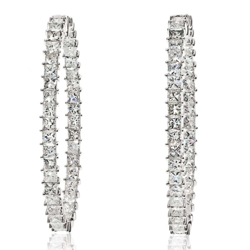 Exquisite 18K White Gold 12.80ct Princess Cut Diamond Hoop Earrings: Exquisite 18K White Gold 12.80ct Princess Cut Diamond Hoop Earrings Elevate your style with these exquisite 18K White Gold Princess Cut Diamond Hoop Earrings. Featuring a luxurious design, these earri