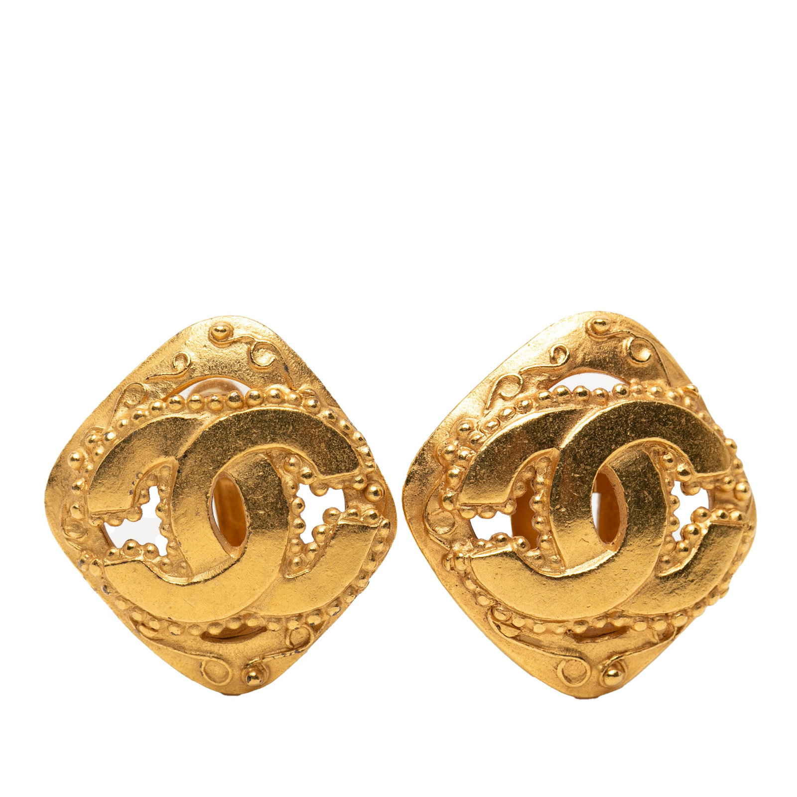 Chanel CC Gold Plated Rhombus Clip Earrings: Chanel CC Gold Plated Rhombus Clip Earrings These Chanel CC Gold Plated Rhombus Clip On Earrings feature a gold-tone metal construction with a distinctive rhombus design and secure back clip-on closur