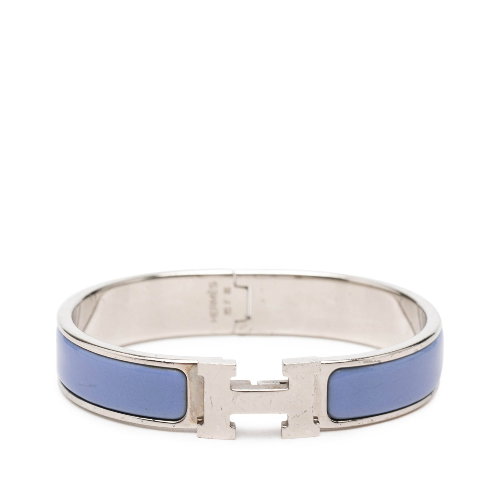 Hermes Clic H PM narrow enamel bracelet: Hermes Clic H PM narrow enamel bracelet Hermes Narrow Enamel Clic H Bracelet PM with an enamel body, palladium-plated finish, and clasp closure. Made in France. Condition is B+ with scratches to the e