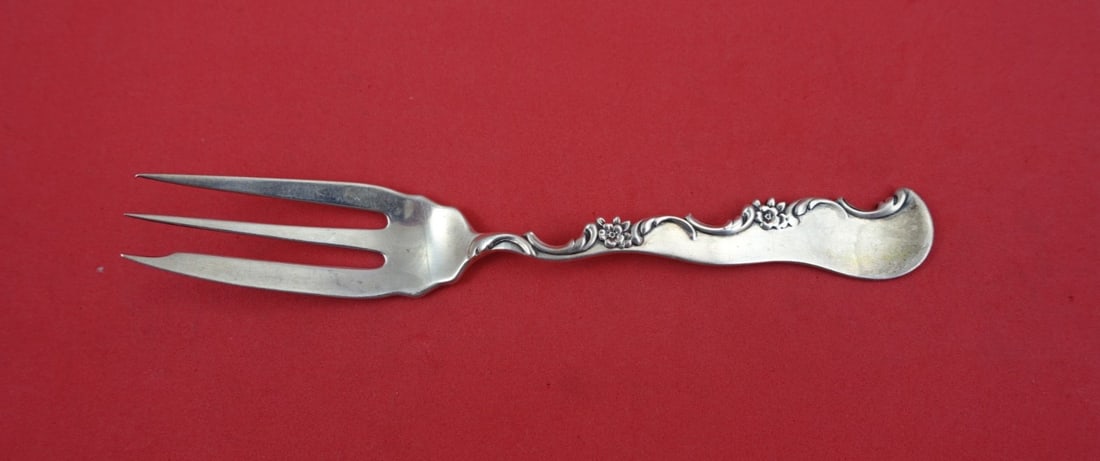 Shiebler Sterling Silver 6 Inch Three Tine Salad Fork Unidentified Pattern: Shiebler Sterling Silver 6 Inch Three Tine Salad Fork Unidentified Pattern This sterling silver salad fork by Shiebler features a 3-tine design and measures 6 inches in length. Crafted between 1850 an