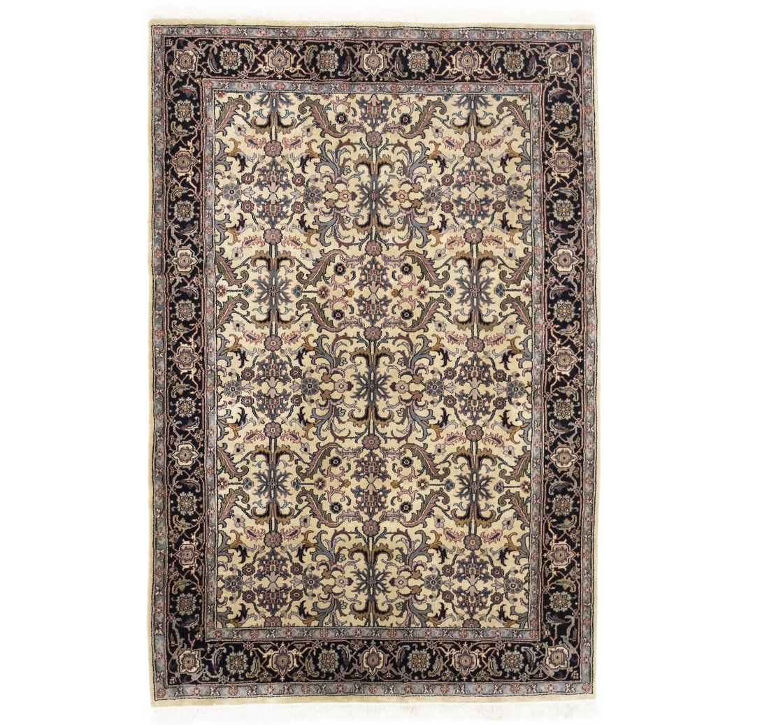 Hand-Knotted Traditional Floral Wool Rug 5'8 x 8'7 Eco-Friendly: Hand-Knotted Traditional Floral Wool Rug 5'8 x 8'7 Eco-Friendly This exquisite hand-knotted traditional Oriental rug features a stunning floral pattern, making it a perfect addition to your home decor