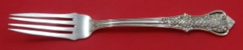 Vera Wang Trellis Sterling Silver 8 1/8 Dinner Fork: Vera Wang Trellis Sterling Silver 8 1/8 Dinner Fork Sterling silver dinner fork from the Trellis pattern by Vera Wang. This post-1940 piece is made in the United States and is not monogrammed. It is i
