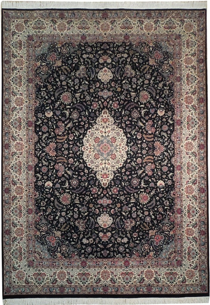 9 x 12.7 Black Hand-Knotted Rug Dense Lustrous Wool: 9 x 12.7 Black Hand-Knotted Rug Dense Lustrous Wool Free continental US Shipping This 9 x 12.7 hand-knotted rug is made from dense, lustrous wool and presented in a black color. It features a soft tex