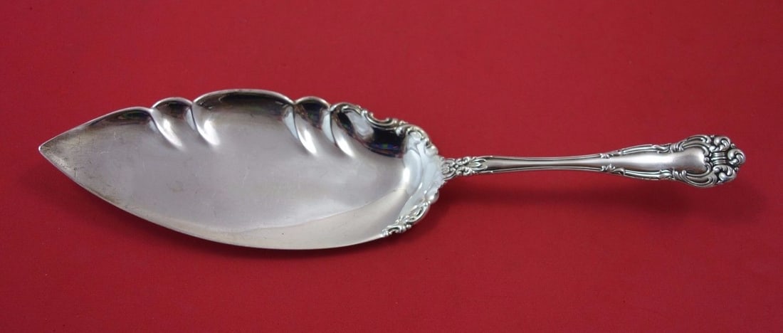 Knowles Mount Vernon Angelo Sterling Silver Fish Server 10 7/8 Inch: Knowles Mount Vernon Angelo Sterling Silver Fish Server 10 7/8 Inch This exquisite Angelo fish server, crafted by Knowles and Mount Vernon, showcases a beautiful scalloped design and measures 10 7/8 i