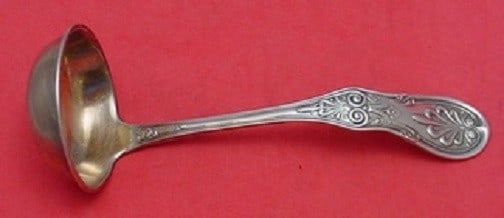 Tiffany & Co. Saratoga Sterling Silver Gravy Ladle Rose Gold Wash: Tiffany & Co. Saratoga Sterling Silver Gravy Ladle Rose Gold Wash Discover the elegance of the Saratoga gravy ladle by Tiffany & Co., crafted from sterling silver with a stunning rose gold wash. This 