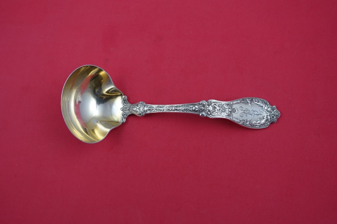 Gorham Paris Sterling Silver Gravy Ladle Monogrammed 7 3/4 Inch: Gorham Paris Sterling Silver Gravy Ladle Monogrammed 7 3/4 Inch This exquisite gravy ladle from the renowned Gorham brand features the elegant Paris pattern, crafted from high-quality sterling silver.