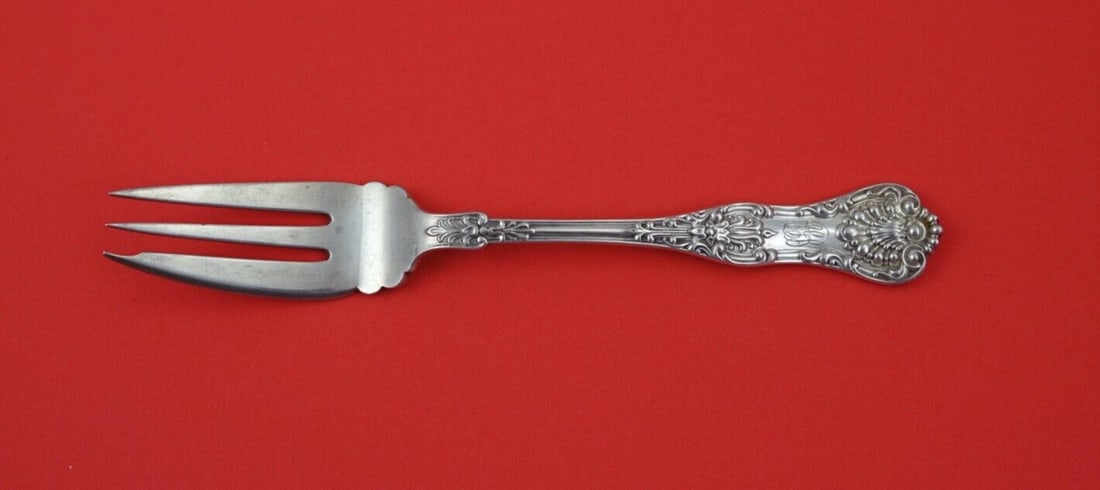 Dominick & Haff New King Sterling Silver 3-Tine Fish Fork 7 1/4": Dominick & Haff New King Sterling Silver 3-Tine Fish Fork 7 1/4" This exquisite fish fork features a classic 3-tine design, crafted from high-quality sterling silver. The fork showcases the elegant Ne