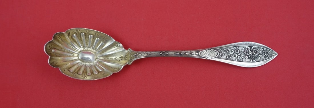 Sterling Silver Montezuma Preserve Spoon by Shiebler Gold Washed Fluted Bowl 7.25 Inch: Sterling Silver Montezuma Preserve Spoon by Shiebler Gold Washed Fluted Bowl 7.25 Inch This is a sterling silver preserve spoon in the Montezuma pattern by Shiebler. The spoon features a gold washed, 