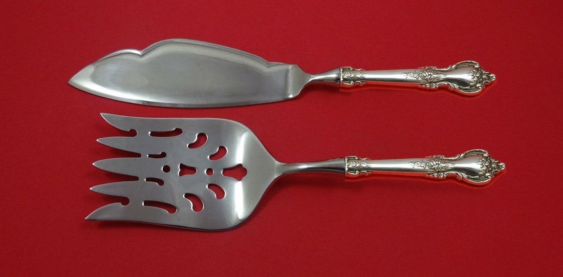Delacourt Lunt Sterling Silver 2 Piece Fish Serving Set Custom Made: Delacourt Lunt Sterling Silver 2 Piece Fish Serving Set Custom Made Enhance your dining experience with this exquisite Delacourt by Lunt Sterling Silver Fish Serving Set. Crafted from high-quality ste
