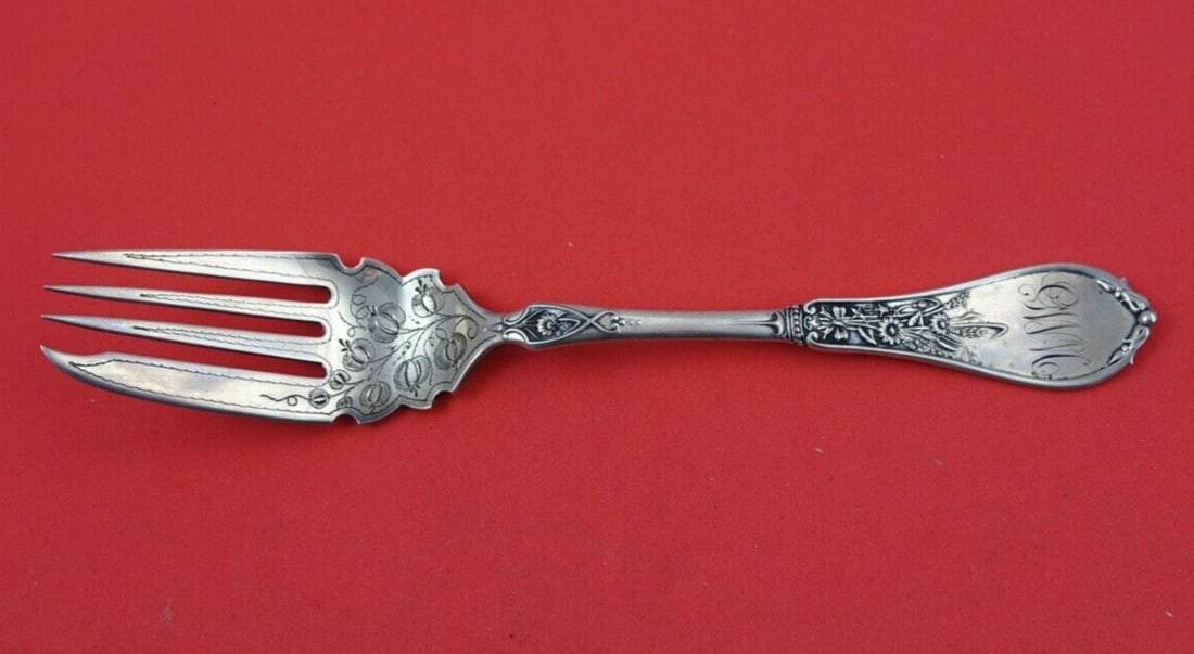 Durgin Spray Coin Silver Bright Cut Salad Fork 6 1 4 Inch: Durgin Spray Coin Silver Bright Cut Salad Fork 6 1 4 Inch This is a Durgin coin silver salad fork in the Spray pattern, featuring a bright-cut design. Crafted in the United States between 1850 and 189