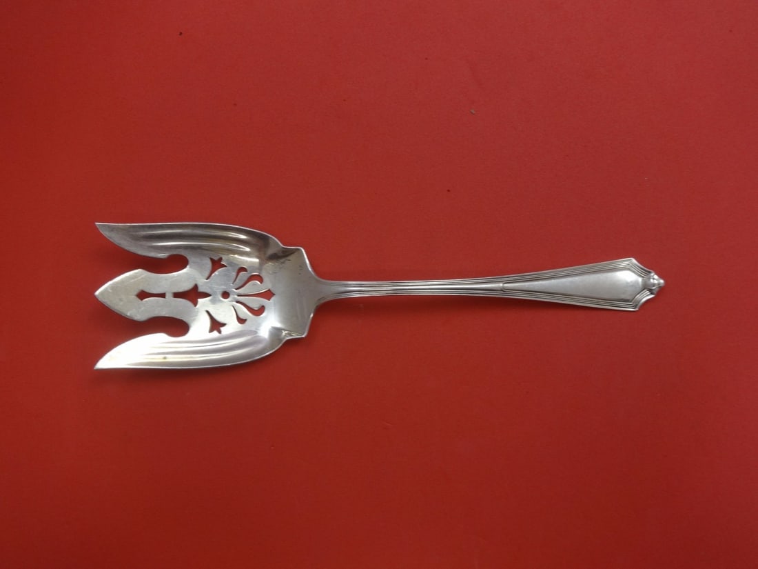 Gorham Plymouth Sterling Silver Salad Serving Fork 8 3/4 Inches: Gorham Plymouth Sterling Silver Salad Serving Fork 8 3/4 Inches This exquisite salad serving fork is crafted from sterling silver and features the elegant Plymouth pattern by Gorham. Measuring 8 3/4 i