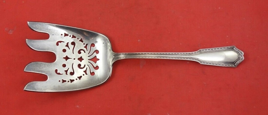Gorham Roanoke Sterling Silver Asparagus Fork 9 1/8" Serving Piece: Gorham Roanoke Sterling Silver Asparagus Fork 9 1/8" Serving Piece This exquisite asparagus fork is a remarkable piece from Gorham, crafted in the elegant Roanoke pattern. Made from high-quality sterl