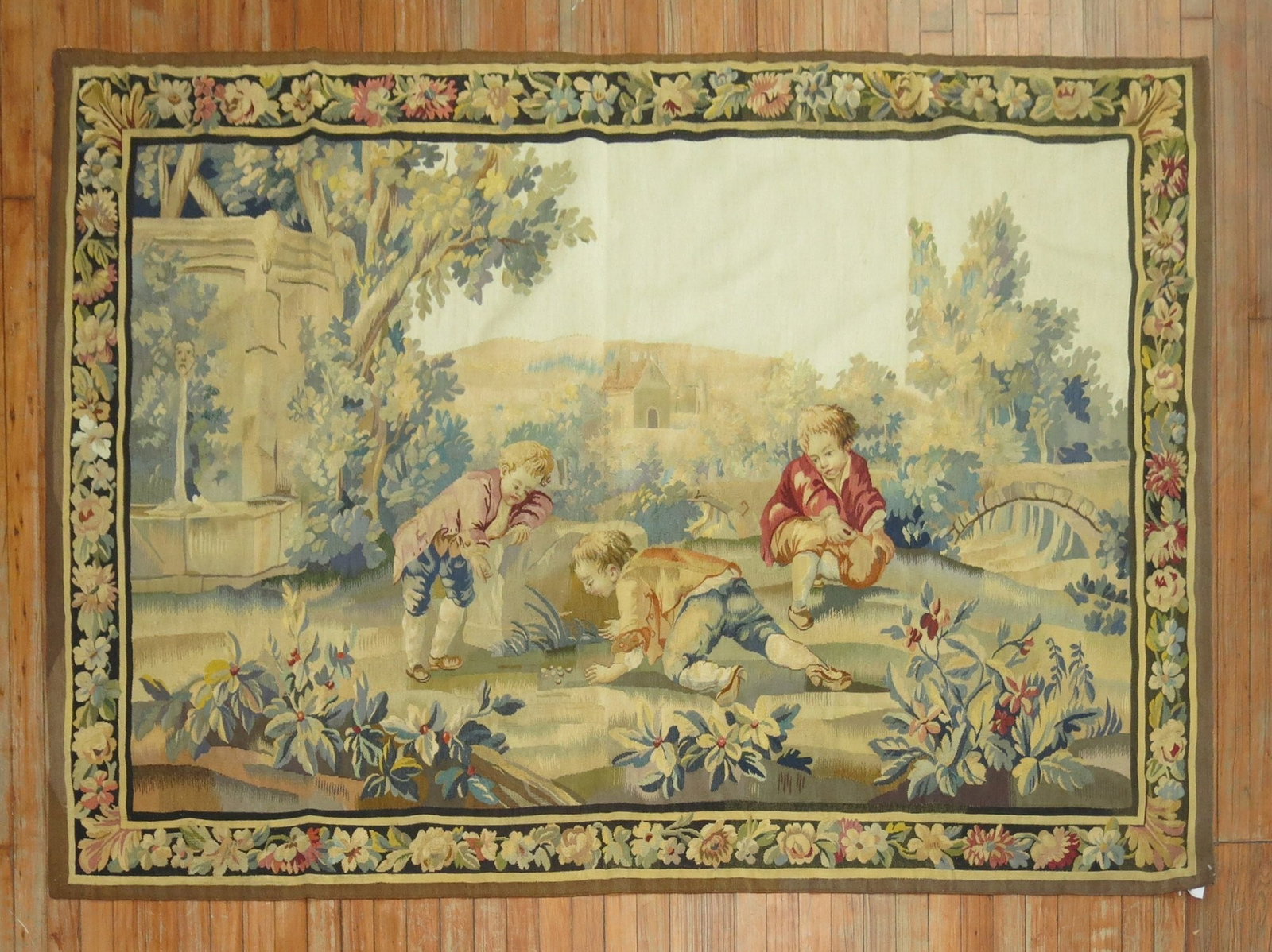 4' 9" x 6' 9" European pictorial tapestry 18th century: 4' 9" x 6' 9" European pictorial tapestry 18th century An 18th century European horizontal pictorial tapestry in the Aubusson tradition. This pre-owned accent piece offers a classic decorative presenc