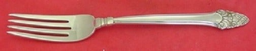 Gorham Sovereign Old Sterling Silver Fork 7.25 Inches: Gorham Sovereign Old Sterling Silver Fork 7.25 Inches This exquisite regular fork features the elegant Sovereign Old pattern by Gorham, crafted from high-quality sterling silver. Measuring 7 1/4 inche