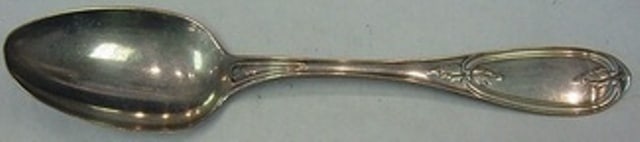 Gale & Caldwell Olive Sterling Silver 8 Inch Serving Spoon: Gale & Caldwell Olive Sterling Silver 8 Inch Serving Spoon Sterling silver serving spoon in the Olive pattern by Gale & Caldwell. It is not monogrammed and is in excellent pre-owned condition. Specifi