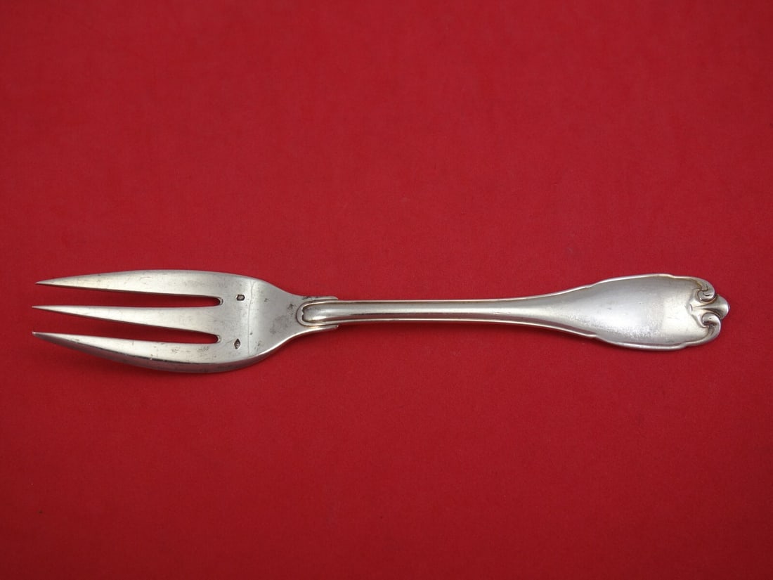 Puiforcat Vauban .925 Silver 3-Tine Salad Fork 7 Inch Flatware: Puiforcat Vauban .925 Silver 3-Tine Salad Fork 7 Inch Flatware Elevate your dining experience with this exquisite Vauban salad fork by Puiforcat. Crafted from high-quality .925 silver, this elegant 3-