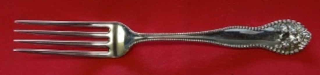 Gorham Lancaster Sterling Silver Dinner Fork 7 5/8 Heirloom Flatware: Gorham Lancaster Sterling Silver Dinner Fork 7 5/8 Heirloom Flatware Sterling silver dinner fork in the Lancaster pattern by Gorham. It is not monogrammed and is in excellent pre-owned condition. Spec